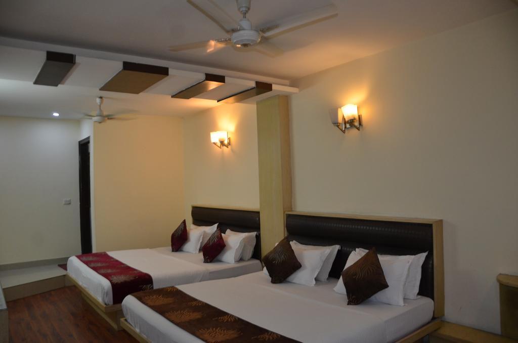 Hotel Milan Deluxe Neu-Delhi Exterior foto