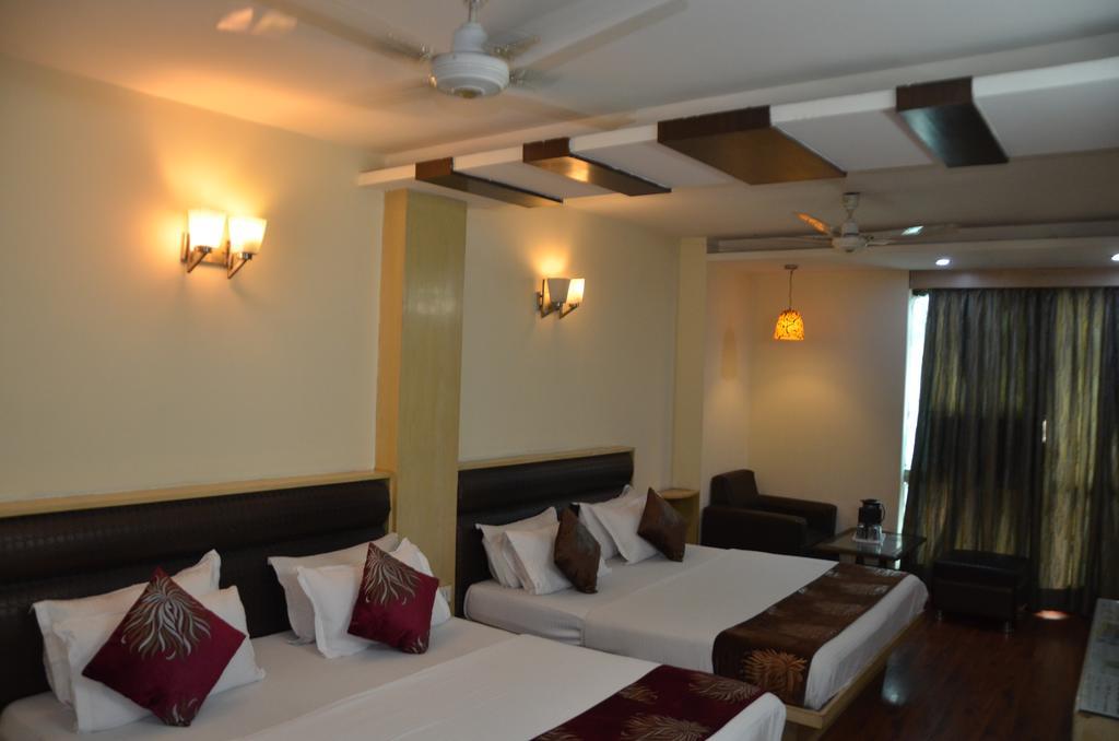 Hotel Milan Deluxe Neu-Delhi Exterior foto