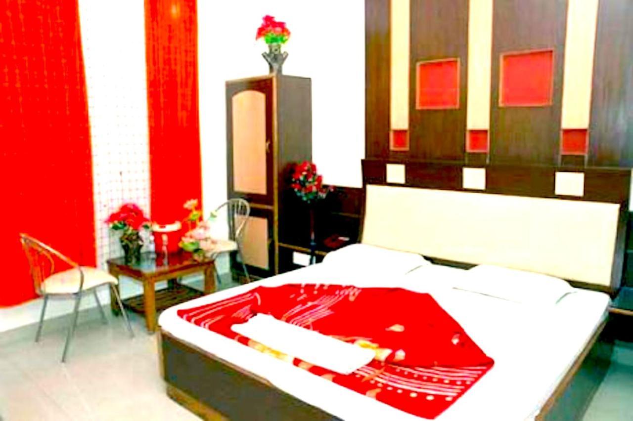 Hotel Milan Deluxe Neu-Delhi Exterior foto